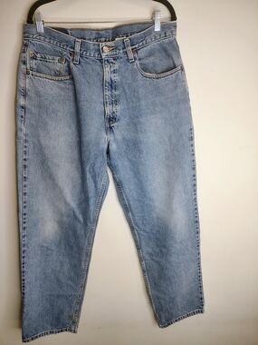 Vintage 90s Levi’s 550 Relaxed Fit Jeans Size 35x30